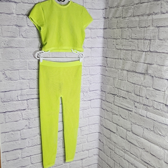 2pcs SKIMS PERFORATED SEAMLESS LEGGING AND CROPPED TOP/LIME/3XL - Picture 4 of 15